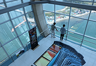 솔라타워 전망대 28층에서 27층을 내려다 본 모습입니다.